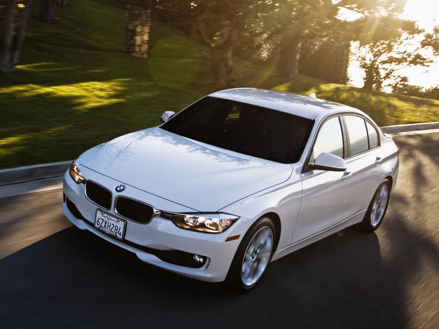  BMW 320i Sedan 2013 года  (US) (фото 11 из 16)